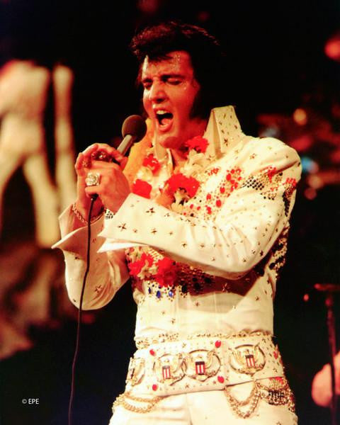 Elvis Presley (wearing rhinestone) Photo
